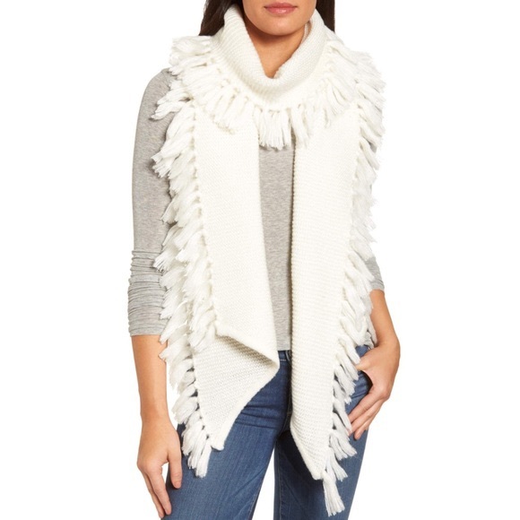 Rebecca Minkoff Accessories - Rebecca Minkoff // White Muffler Fringe Scarf
